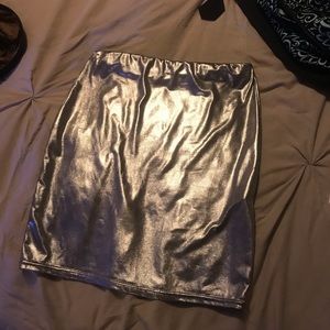 Silver/Gray Reflective Holographic Skirt 👽💕🤞🏽